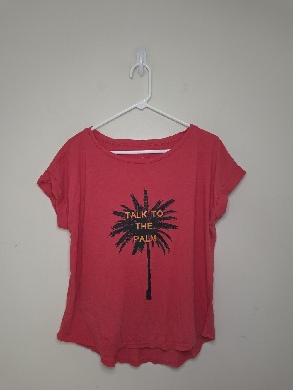 Women's Red Talk To The Palm T-shirt Sz Medium